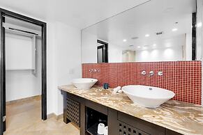 The Grand Biscayne Bay