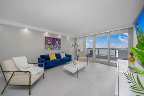 The Grand Biscayne Bay