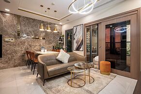 Landmark 81 By KVG Suite Apartment