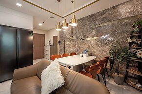 Landmark 81 By KVG Suite Apartment
