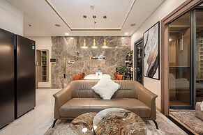 Landmark 81 By KVG Suite Apartment