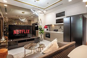 Landmark 81 By KVG Suite Apartment