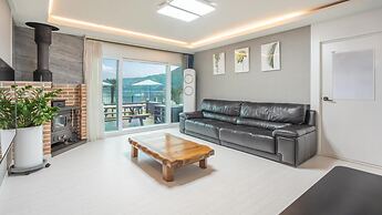 Namhae sea Stay N pet Pension