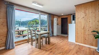 Namhae sea Stay N pet Pension