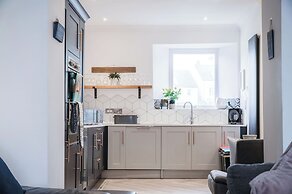 Swn Y Mor - 4 Bedroom Apartment - Saundersfoot