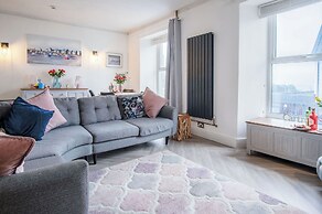 Swn Y Mor - 4 Bedroom Apartment - Saundersfoot