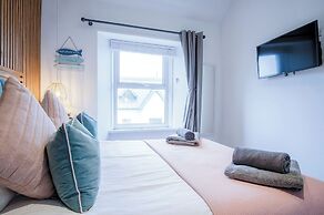 Swn Y Mor - 4 Bedroom Apartment - Saundersfoot