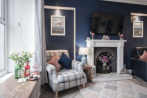 Swn Y Mor - 4 Bedroom Apartment - Saundersfoot