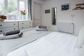 Swn Y Mor - 4 Bedroom Apartment - Saundersfoot