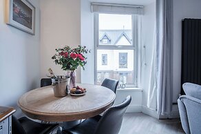 Swn Y Mor - 4 Bedroom Apartment - Saundersfoot