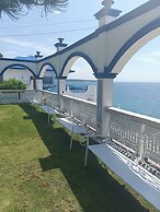 Rockwalled Adventure Resort by Hiverooms