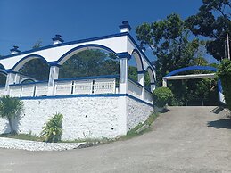 Rockwalled Adventure Resort by Hiverooms