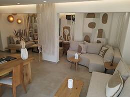 Cabana White Boutique Hotel & Suites