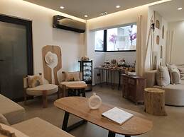 Cabana White Boutique Hotel & Suites