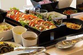 Cabana White Boutique Hotel & Suites