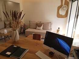 Cabana White Boutique Hotel & Suites