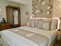 Cabana White Boutique Hotel & Suites