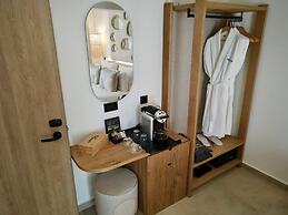 Cabana White Boutique Hotel & Suites