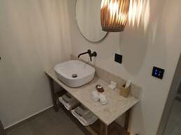 Cabana White Boutique Hotel & Suites