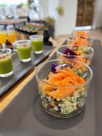 Cabana White Boutique Hotel & Suites