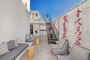 Cabana White Boutique Hotel & Suites