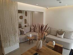 Cabana White Boutique Hotel & Suites