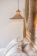 Cabana White Boutique Hotel & Suites