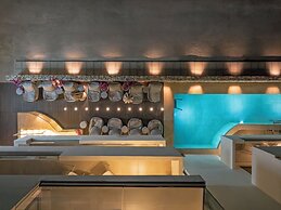 Cabana White Boutique Hotel & Suites