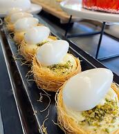 Cabana White Boutique Hotel & Suites