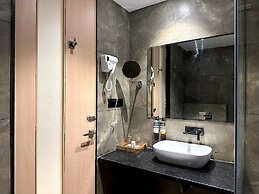 CROWN PARK LUXURY HOTEL