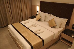 CROWN PARK LUXURY HOTEL