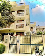 BedChambers Serviced Apartments -Artemis