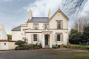 Mossley Hill Retreat