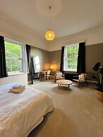 Mossley Hill Retreat