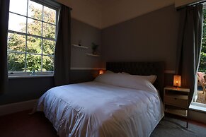 Mossley Hill Retreat