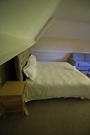 Mossley Hill Retreat