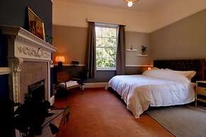 Mossley Hill Retreat