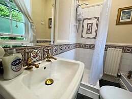 Mossley Hill Retreat