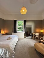 Mossley Hill Retreat