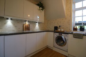 Mossley Hill Retreat