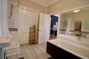 Mossley Hill Retreat