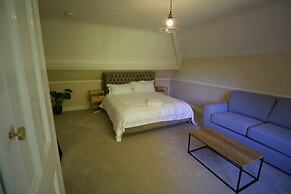 Mossley Hill Retreat