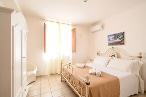 3883 Dimora Nina Valente by Barbarhouse