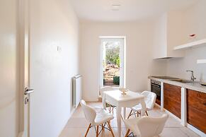 3883 Dimora Nina Valente by Barbarhouse