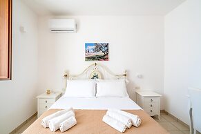 3883 Dimora Nina Valente by Barbarhouse