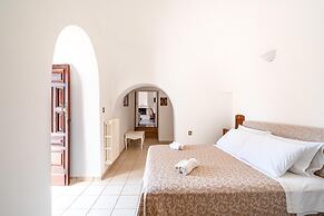 3883 Dimora Nina Valente by Barbarhouse