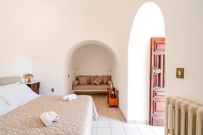 3883 Dimora Nina Valente by Barbarhouse