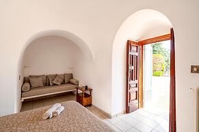 3883 Dimora Nina Valente by Barbarhouse