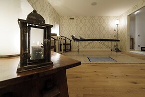 Green and Blue Villa by Wonderful Italy