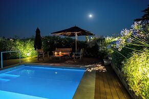 Green and Blue Villa by Wonderful Italy